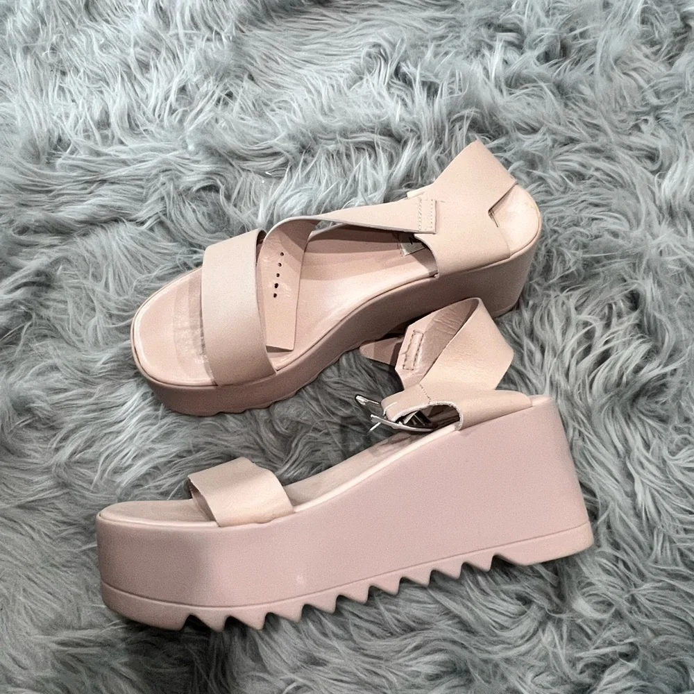 Steve Madden Blush Leather Wedges with Chunky Platform and Ankle Strap